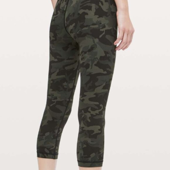 Lululemon Wunder Under Crop (Hi-Rise) *Full-On Luxtreme 21" Incognito Camo Multi - Picture 1 of 6